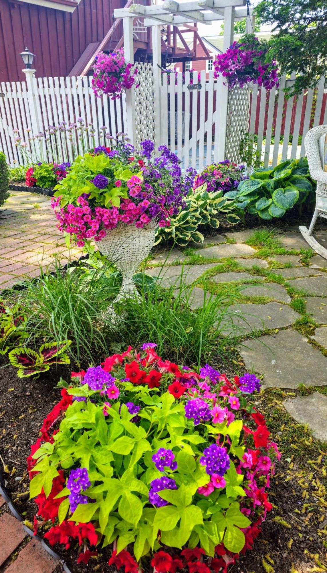 Historic Wilson-Guy House Bed and Breakfast Niagara-on-the-Lake Eksteriør billede