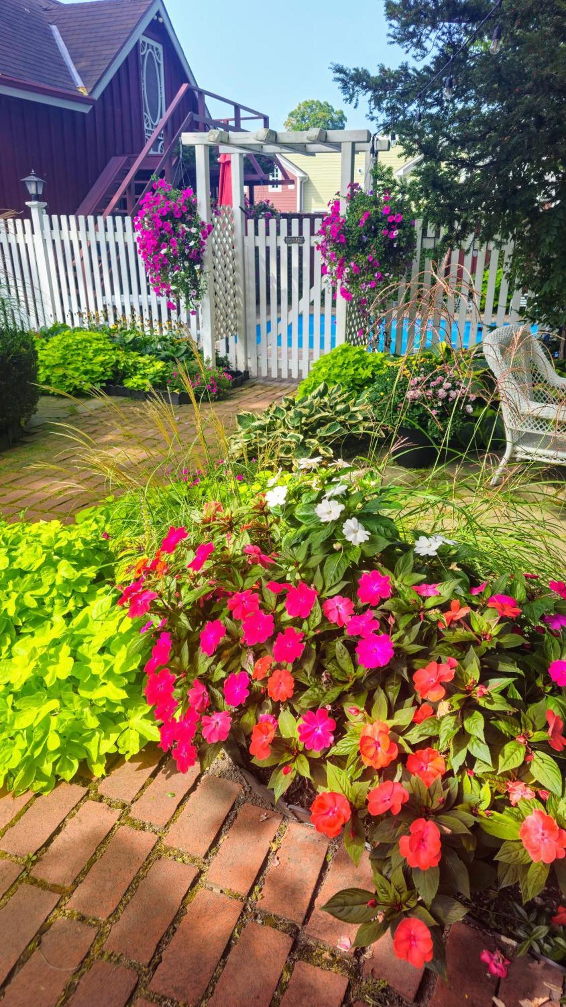 Historic Wilson-Guy House Bed and Breakfast Niagara-on-the-Lake Eksteriør billede