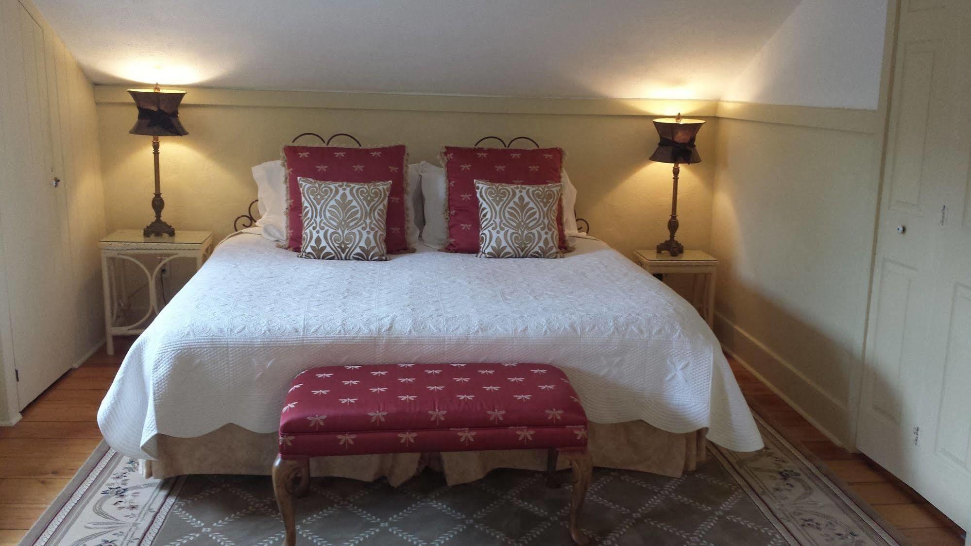Historic Wilson-Guy House Bed and Breakfast Niagara-on-the-Lake Eksteriør billede