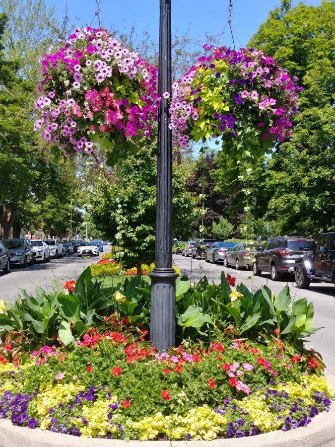 Historic Wilson-Guy House Bed and Breakfast Niagara-on-the-Lake Eksteriør billede